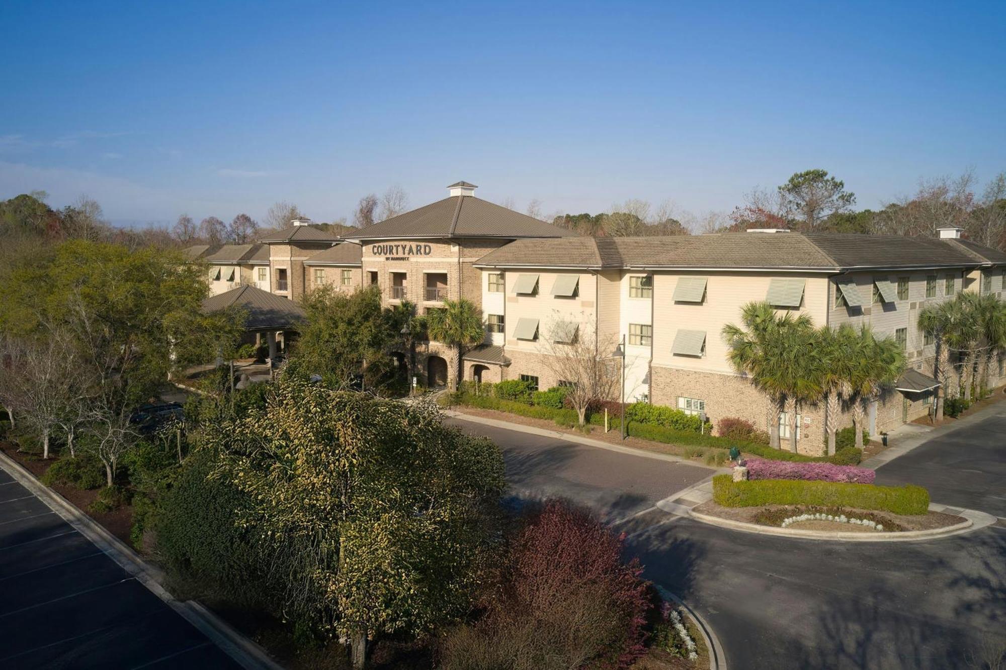 Courtyard Charleston Mount Pleasant Hotel Exterior photo